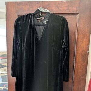 Size 16 Formal Dress with Pearl Clasp
